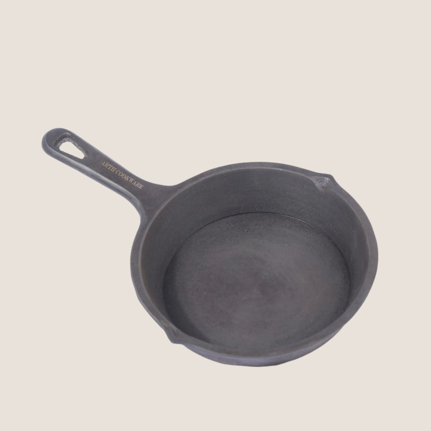 Cast Iron Preseasoned Omlettle Pan with handle - 16cms